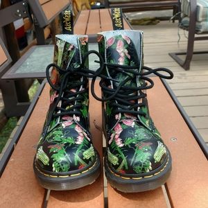RARE Dr. Martens Wild Botanics Boots!